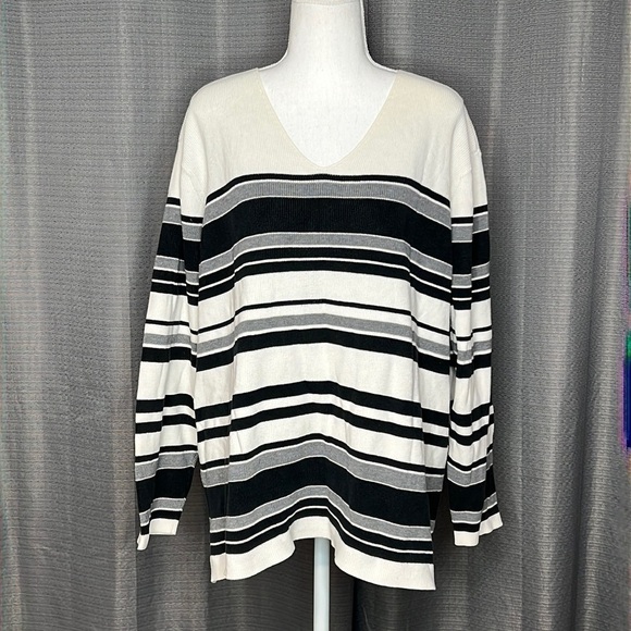 LIZ CLAIBORNE WOMAN BLACK GRAY WHITE VNECK SWEATER SIZE 2X - Picture 1 of 4